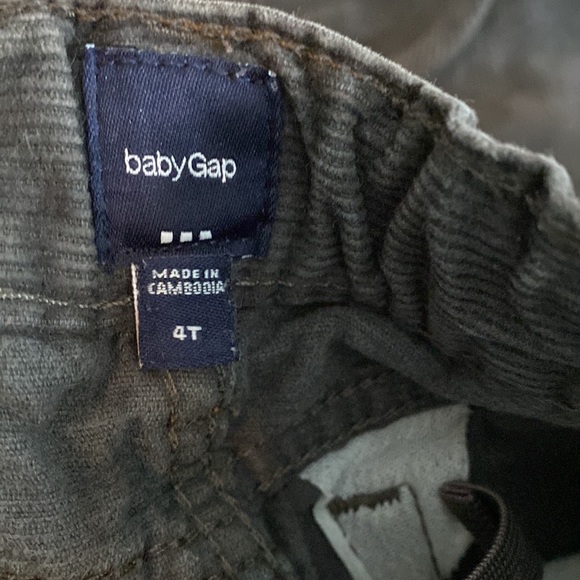 4T pants. - Picture 4 of 11